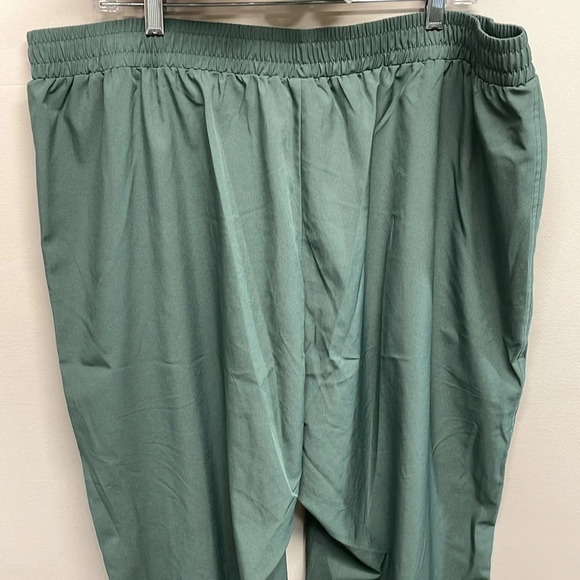 NWOT Old Navv Stretchtech All Season Quick Dry Joggers Sage Green 2X - Picture 5 of 15